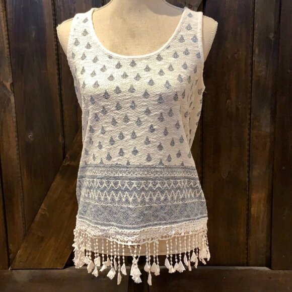 Bohemian white and blue sleeveless top - Picture 1 of 10